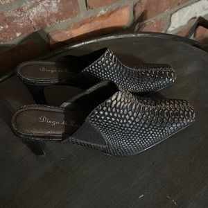 Diego di lucca leather animal print clogs/mules  size 8.5 new